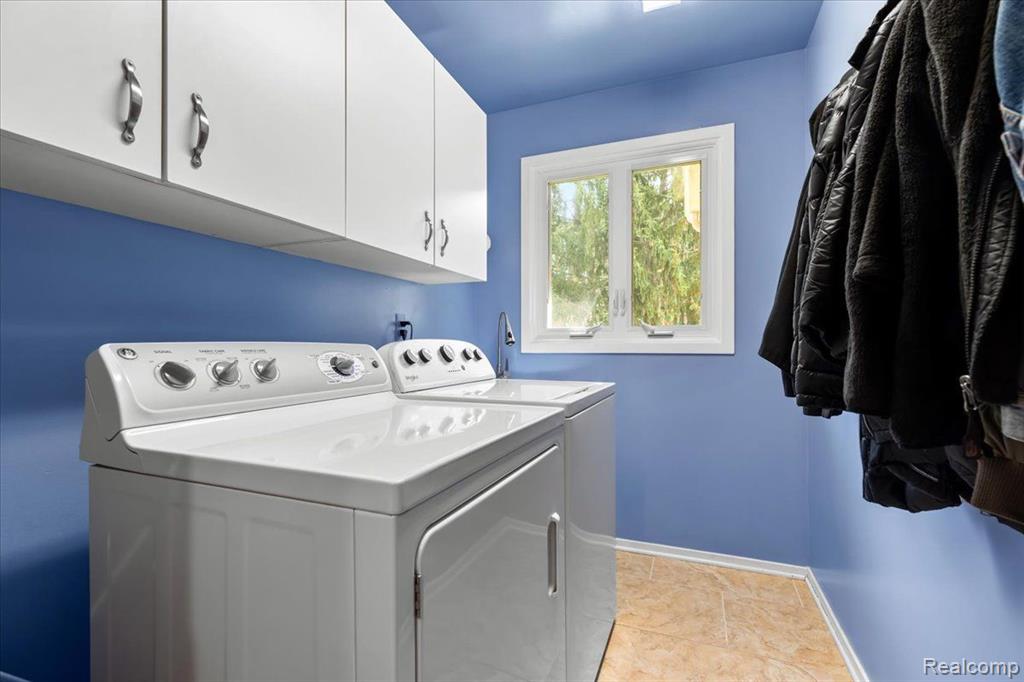 4280 ELIZABETH Lane, Walled Lake, MI 48390 — Photo 17