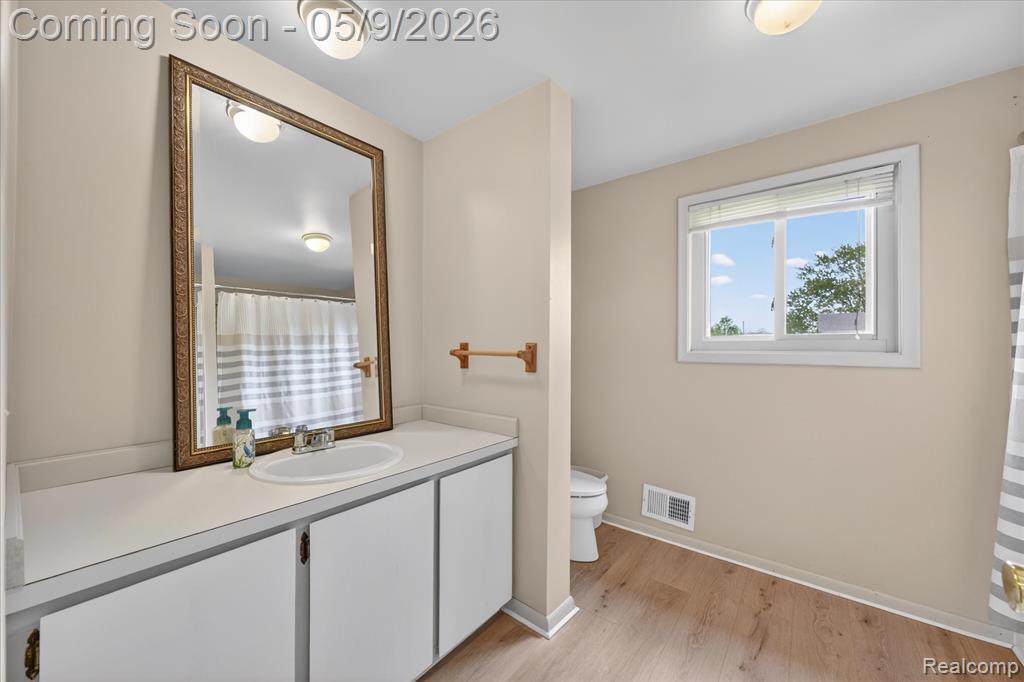 16621 Gatehouse Drive, Woodhaven, MI 48183 — Photo 29
