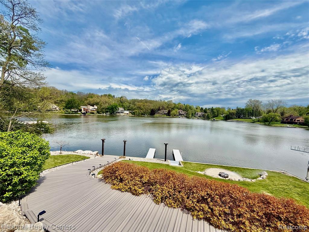 7050 Lake Shannon Court, Fenton, MI 48430 — Photo 66