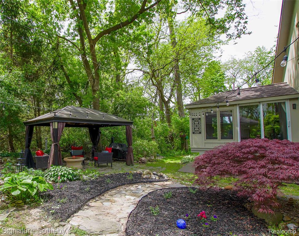 4945 Whitlow Court, Commerce Twp, MI 48382 — Photo 43