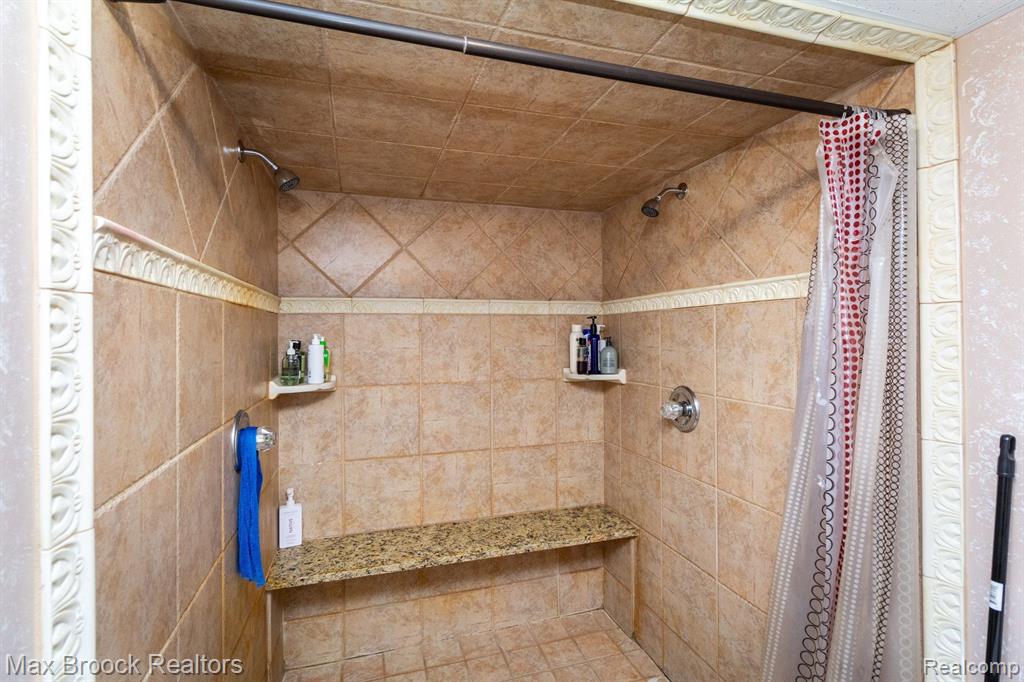 50592 MURRAY Drive, Macomb, MI 48044 — Photo 40
