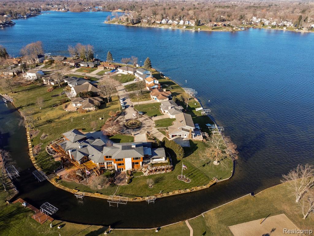 4190 AQUARINA Street, Waterford, MI 48329 — Photo 62