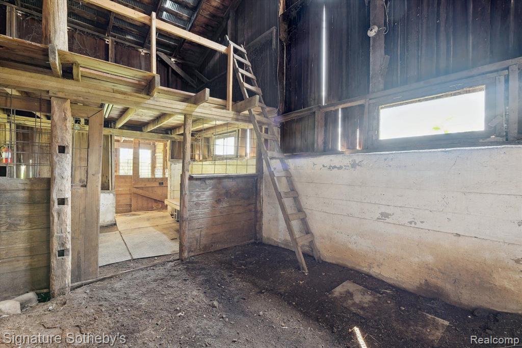 9827 KENNEDY Road, Munith, MI 49259 — Photo 60