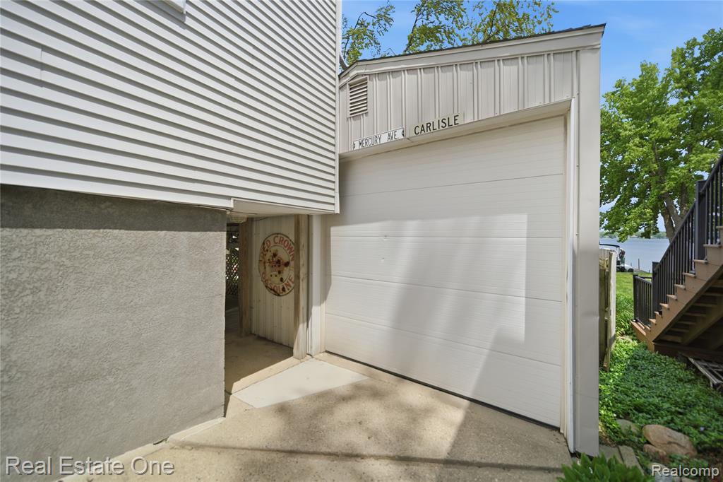 9528 Main Street, Whitmore Lake, MI 48189 — Photo 33