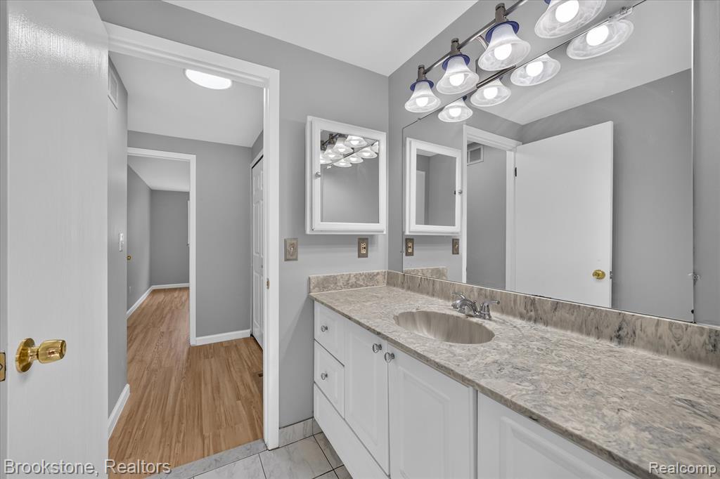 39795 Waldorf Drive, Clinton Twp, MI 48038 — Photo 19
