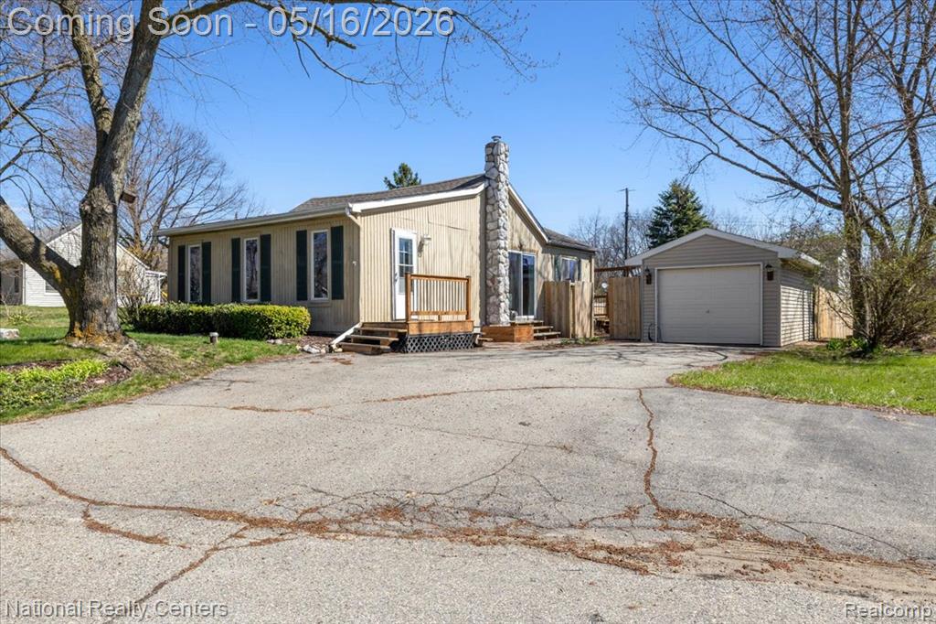 5067 Walsh Drive, Brighton, MI 48114 — Photo 2