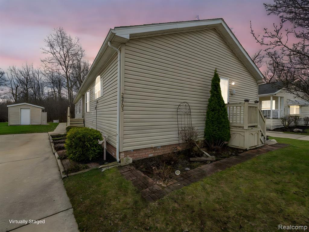 29703 Vinewood Lane, Gibraltar, MI — Photo 25