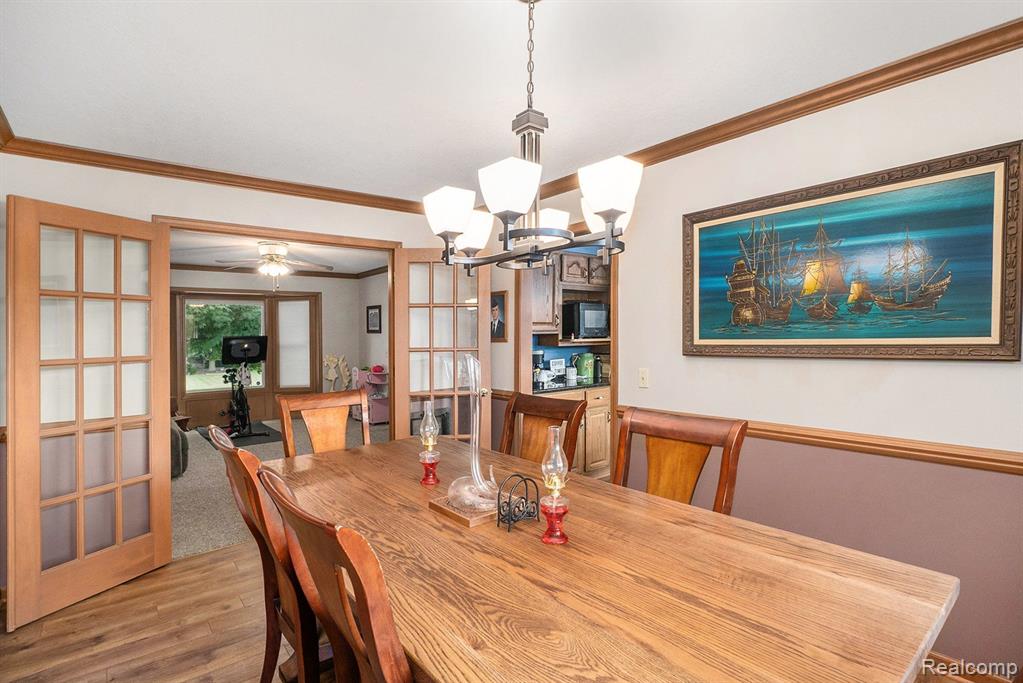6084 Chatham Court, Grand Blanc, MI 48439 — Photo 11