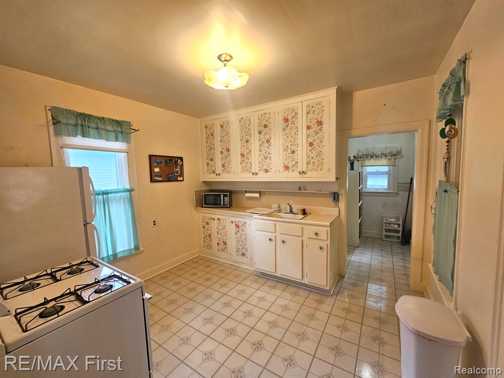217 Jones Street, Mount Clemens, MI 48043 — Photo 10