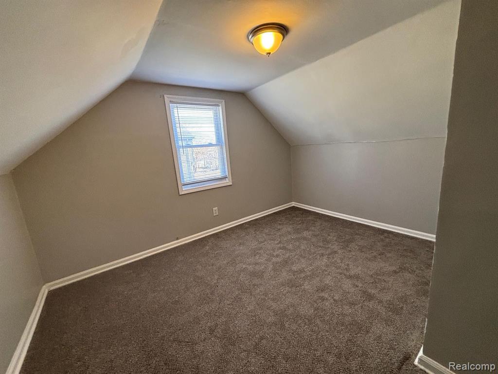 7012 CADILLAC Avenue, Warren, MI 48091 — Photo 6