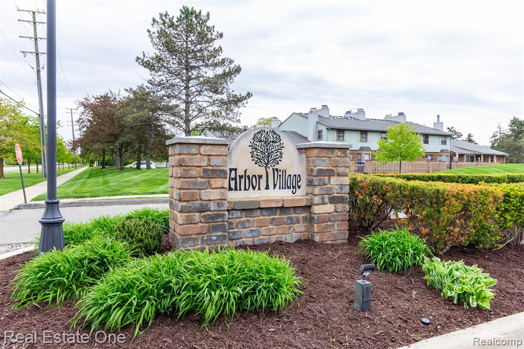 1891 Vine Way Drive, 33, Canton, MI 48188 — Photo 8