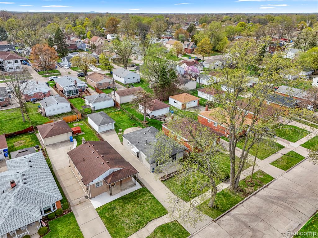 6151 Robindale Avenue, Dearborn Heights, MI 48127 — Photo 5
