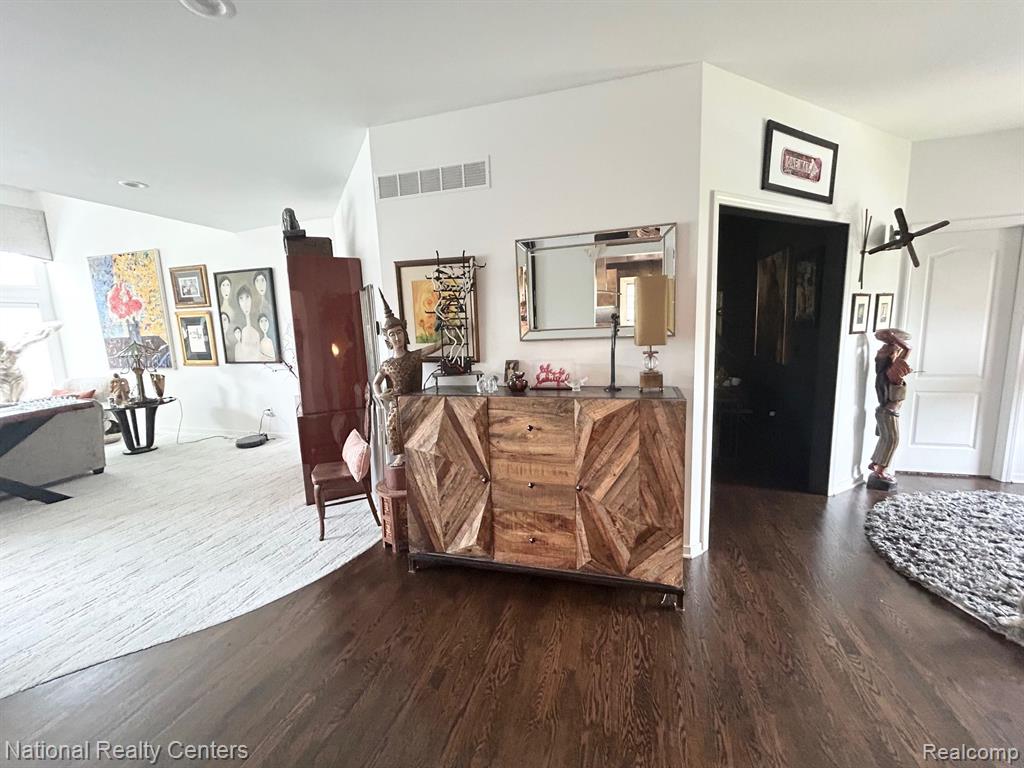 35573 CROSS CREEK N, Farmington Hills, MI 48331 — Photo 42