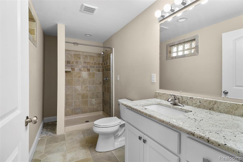 1075 Long Leaf Court, Brighton, MI 48116 — Photo 37