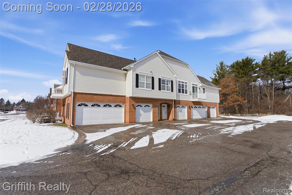 636 Olde English Circle, Howell, MI 48855 — Photo 3