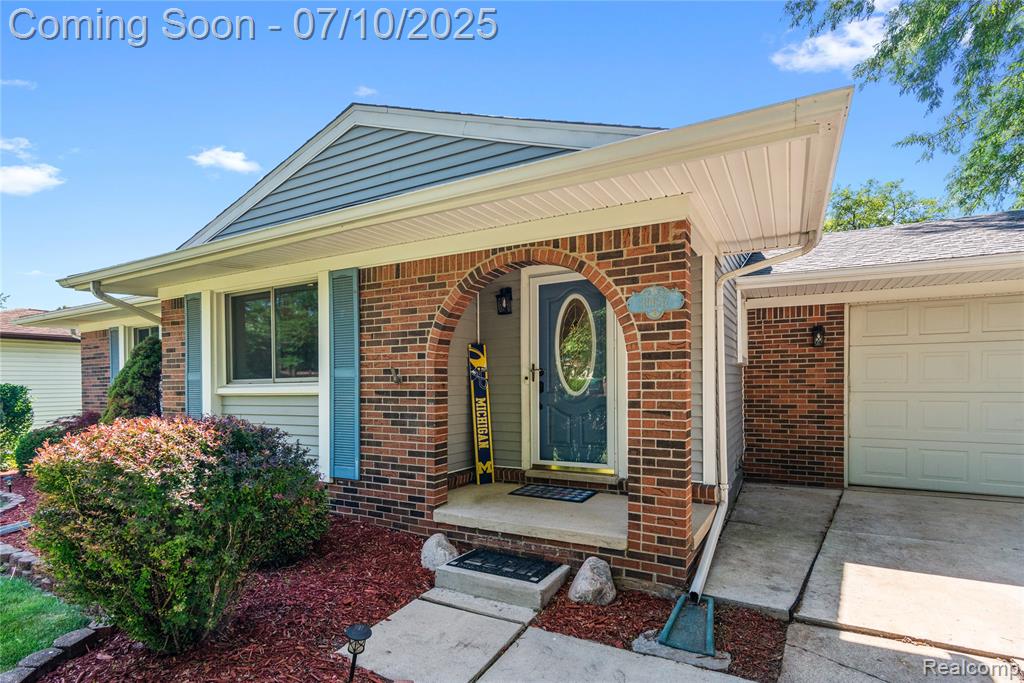 39957 Rita Drive, Clinton Twp, MI 48038 — Photo 3