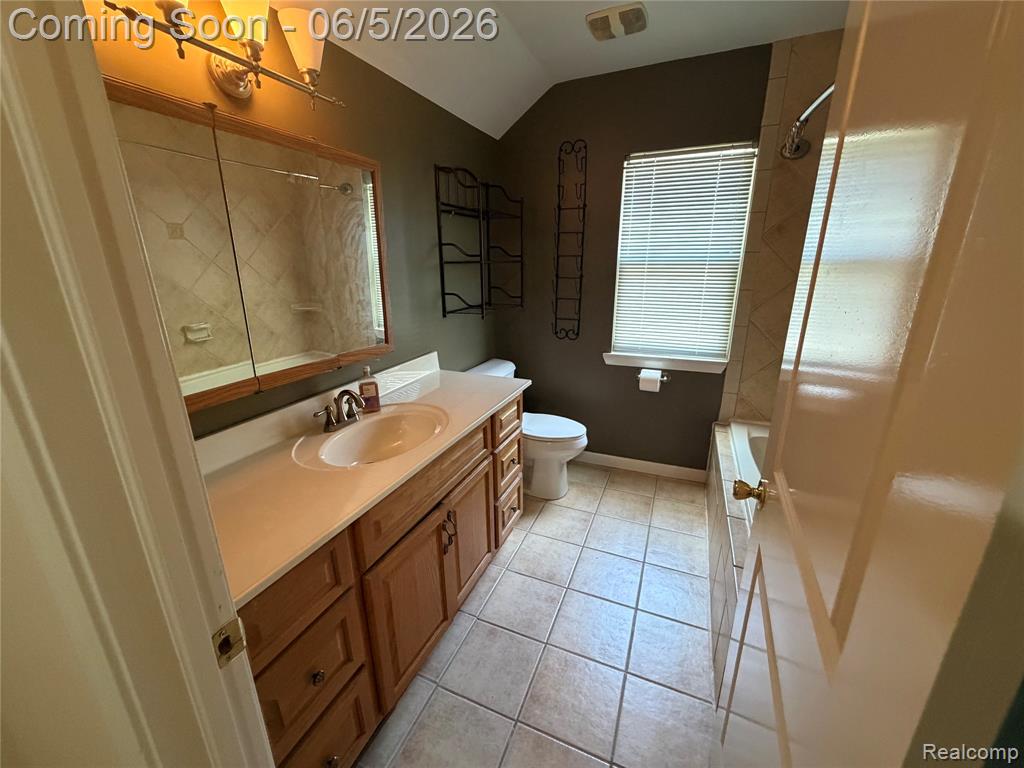 47 Osceola Drive, Pontiac, MI 48341 — Photo 14
