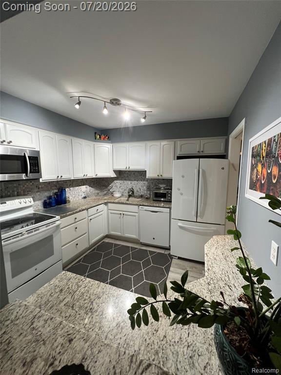555 Townsend Street, 203, Birmingham, MI 48009 — Photo 4