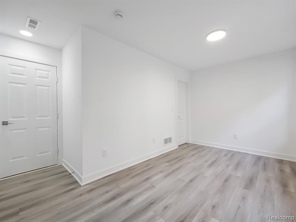 2886 SUMMERS Place, Troy, MI 48084 — Photo 6