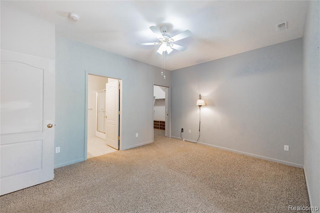 23030 Williamsburg Circle, 15, Woodhaven, MI 48183 — Photo 14