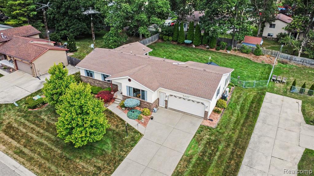 9442 WOODSIDE Trail, Swartz Creek, MI 48473 — Photo 31