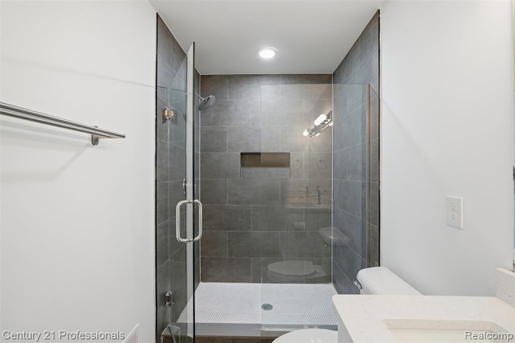 2917 Summers Place, Troy, MI 48084 — Photo 24