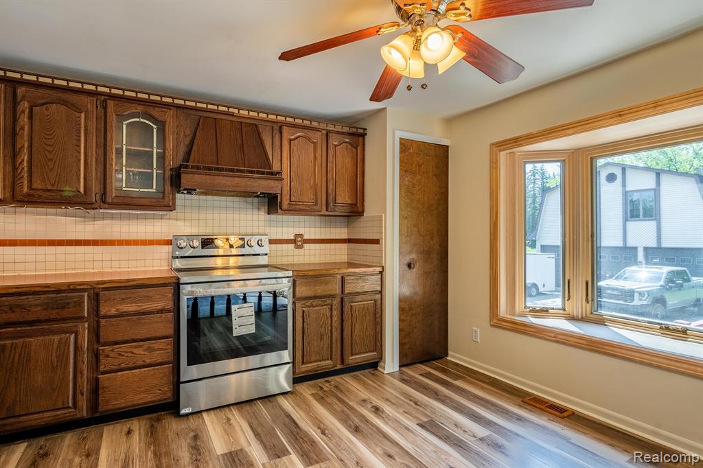 4133 LAHRING Road, Linden, MI 48451 — Photo 9