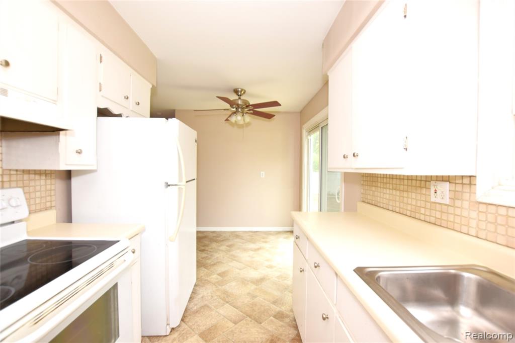 8212 Ohara Drive, Davison, MI 48423 — Photo 12