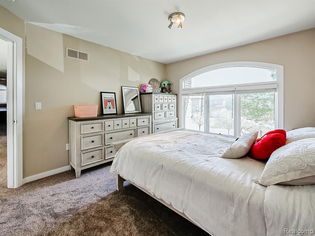 6310 Branford Drive, West Bloomfield, MI — Photo 34