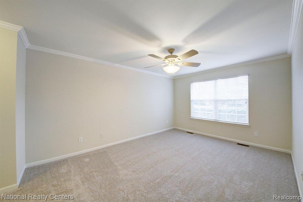5104 TAMARA Circle, Walled Lake, MI 48390 — Photo 14