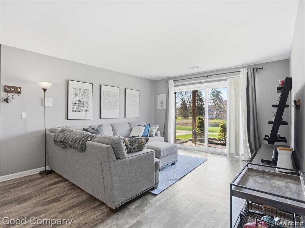952 Bloomfield Village Boulevard, D, Auburn Hills, MI 48326 — Photo 2