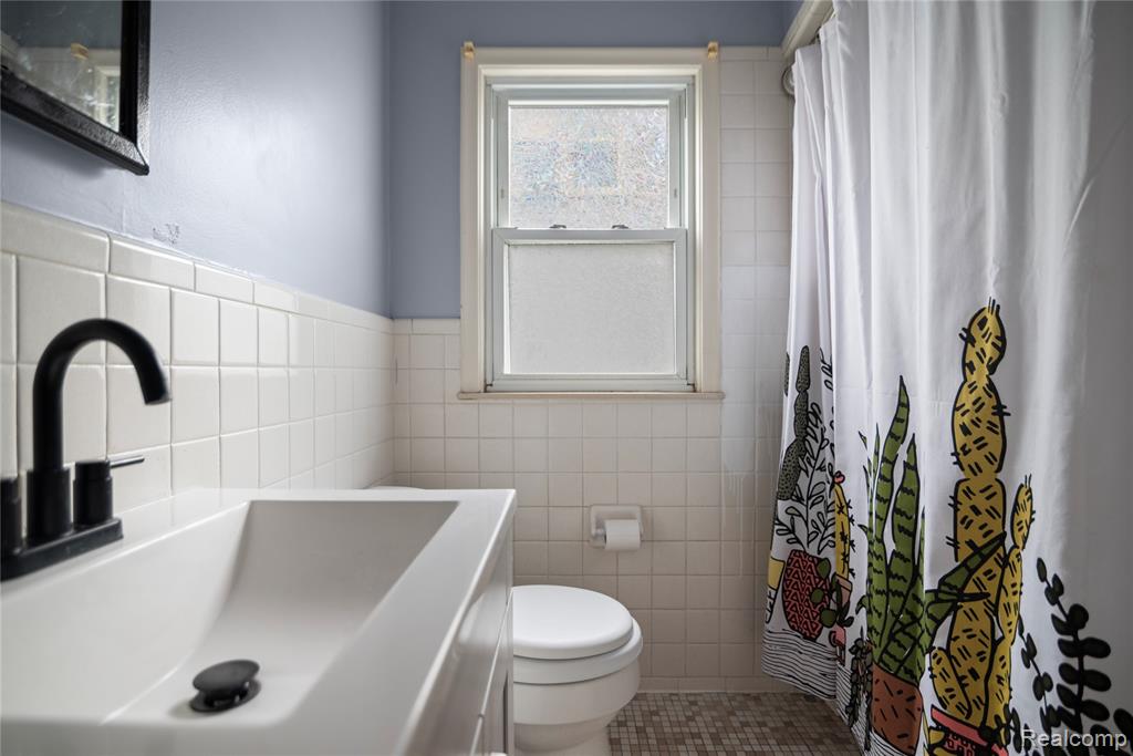 769 Coolidge Avenue, Clawson, MI — Photo 13