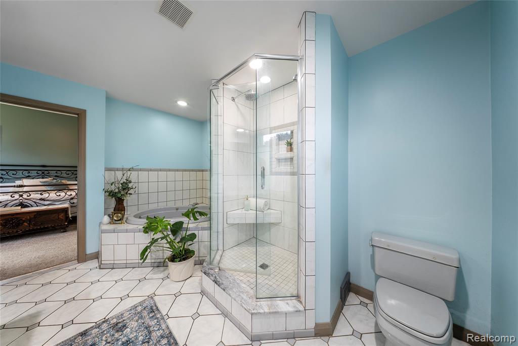 30500 Bayview Drive, Gibraltar, MI — Photo 26
