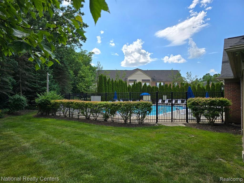 4058 RADCLIFF Drive, Canton, MI 48188 — Photo 36