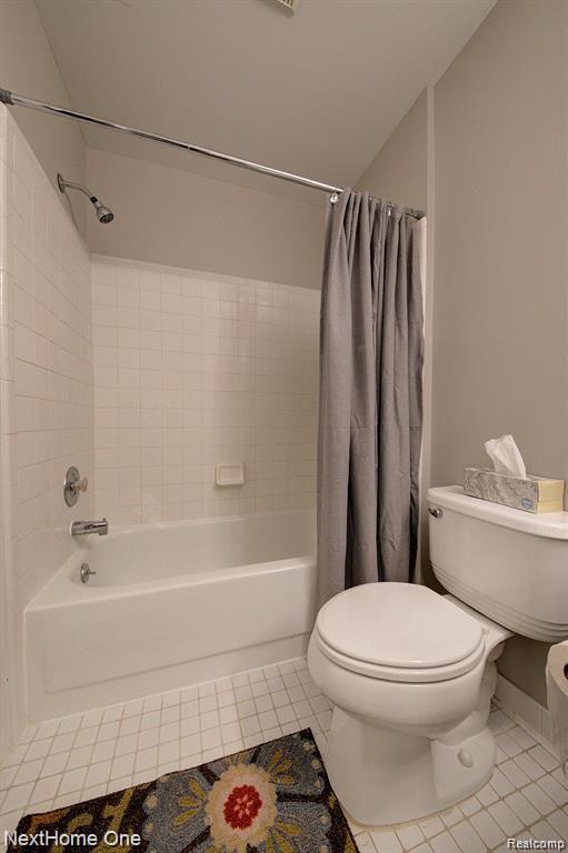 400 SPRING BROOKE Drive, Brighton, MI 48116 — Photo 18