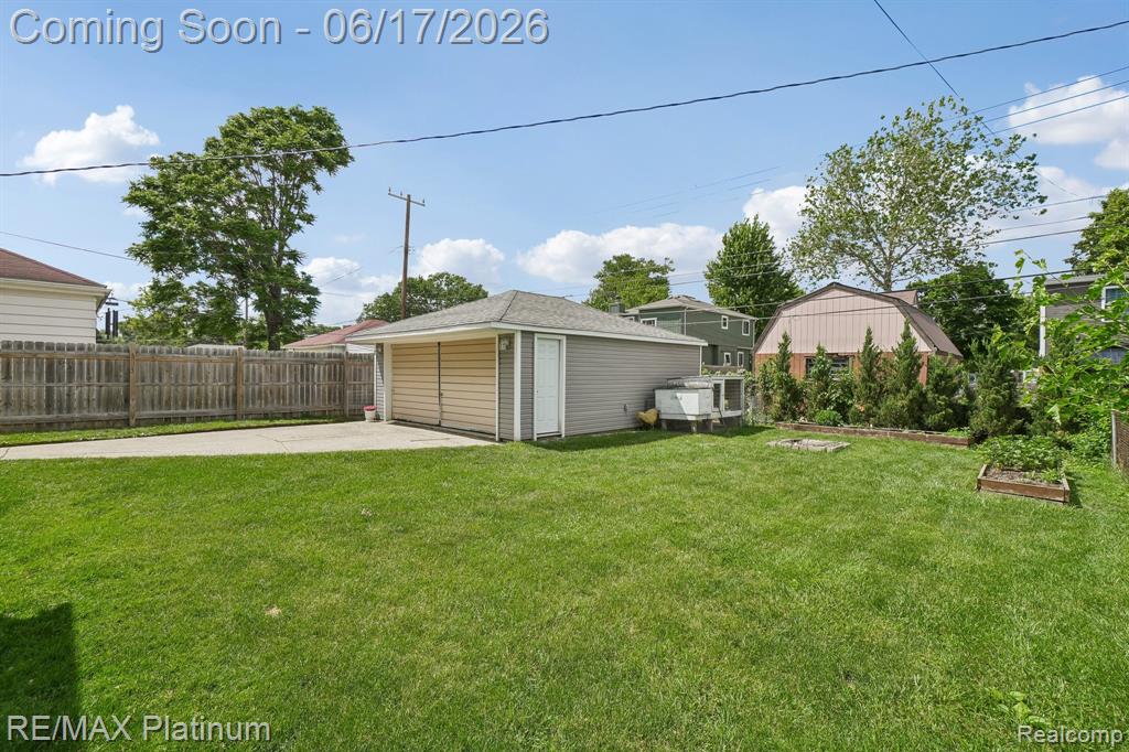 56 Charlevoix Street, Clawson, MI — Photo 22