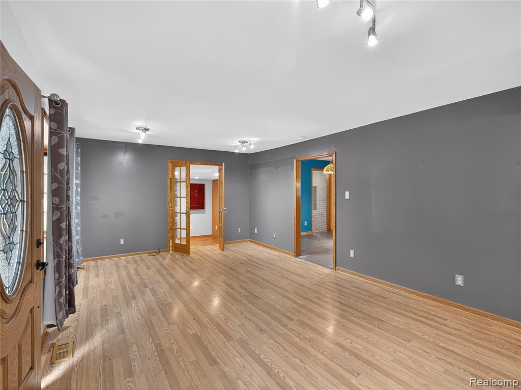 43801 Burtrig Road, Van Buren, MI 48111 — Photo 9