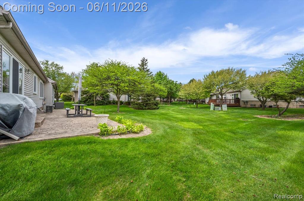 41034 Greenspire Drive, Clinton Twp, MI 48038 — Photo 6