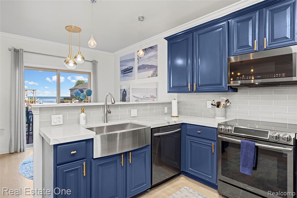 47630 Lorie Lane, New Baltimore, MI 48047 — Photo 17