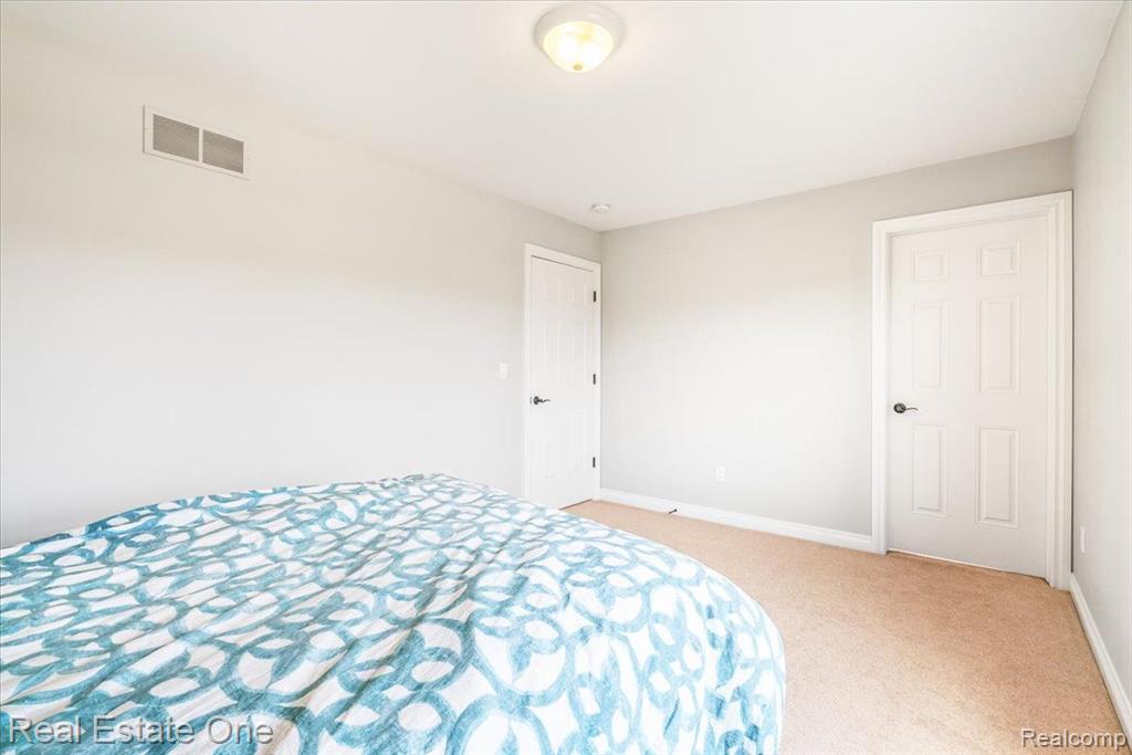 48025 E OXFORD Court, Canton, MI 48187 — Photo 48