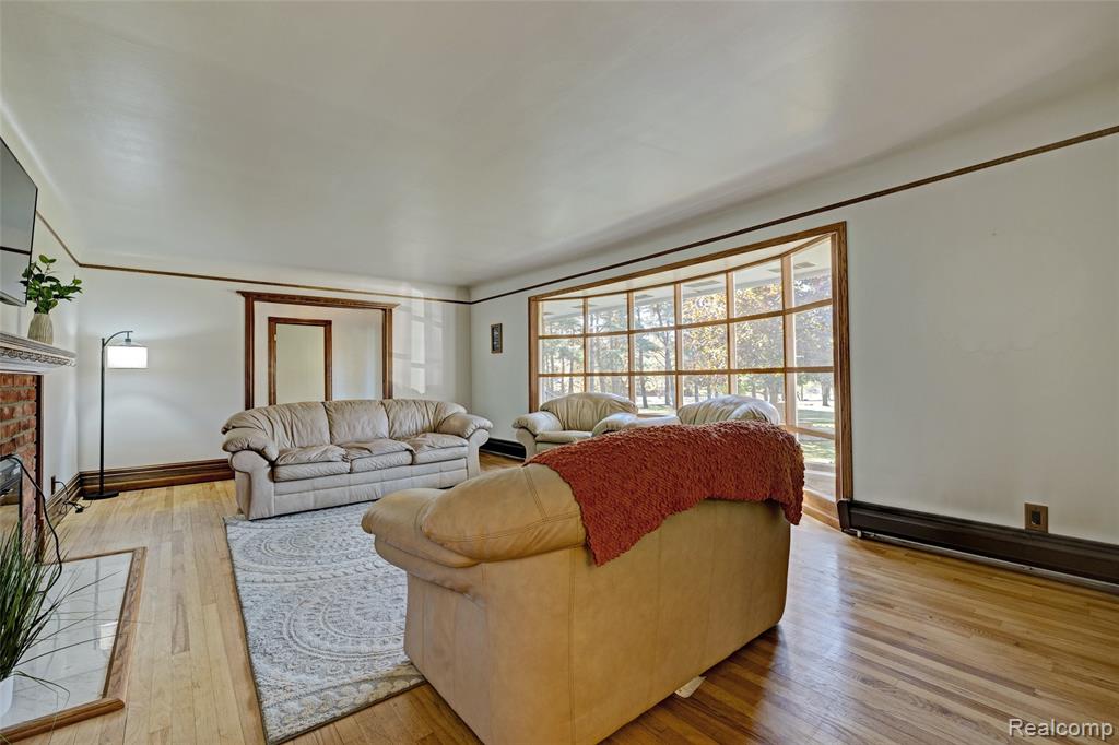 300 Sherman Court, Ortonville, MI 48462 — Photo 15