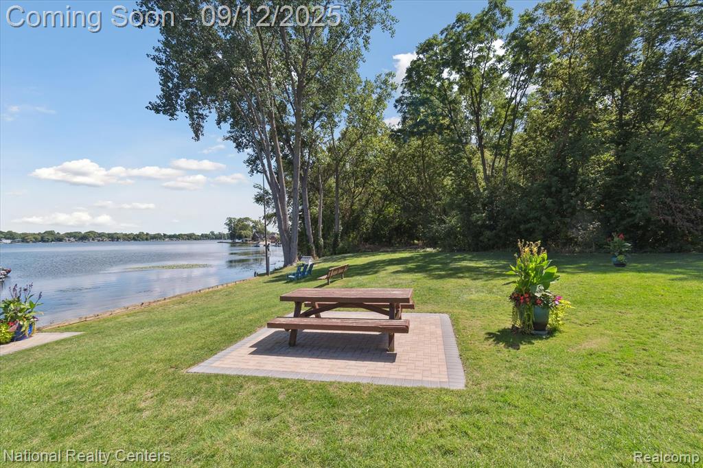 895 S Pontiac Trail, Walled Lake, MI 48390 — Photo 35