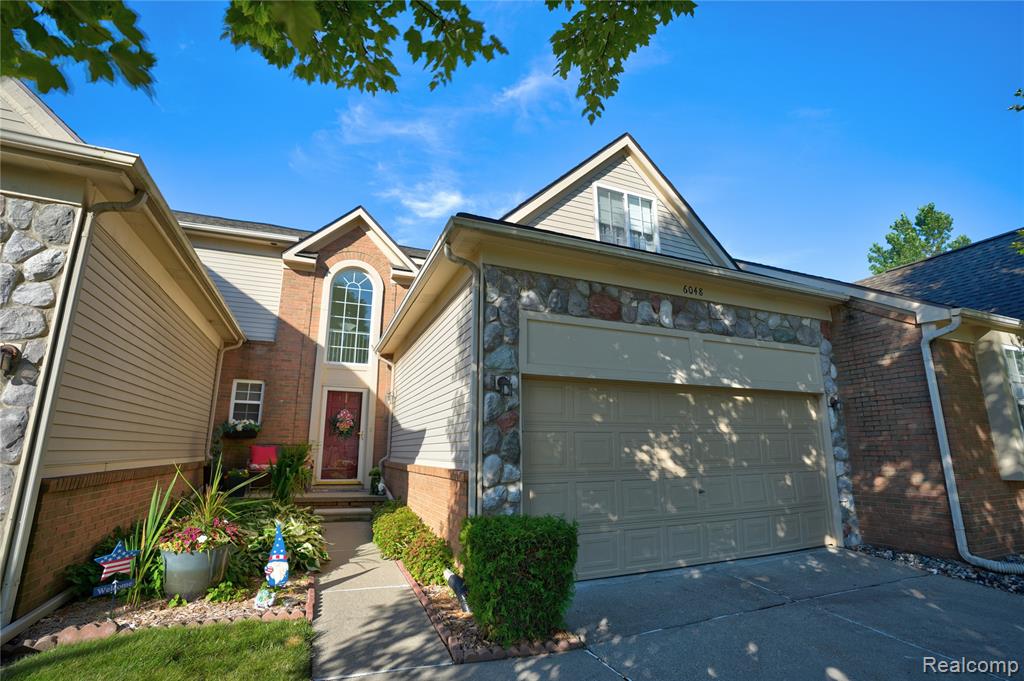 6048 Pine Cone Drive, Grand Blanc, MI 48439 — Photo 37