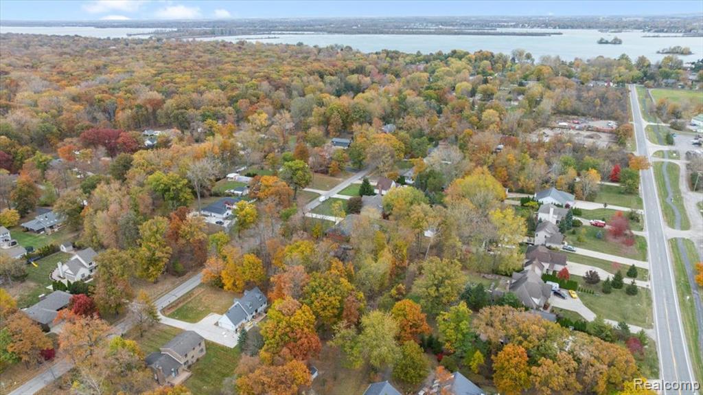 9127 Lake Road, Grosse Ile, MI 48138 — Photo 35