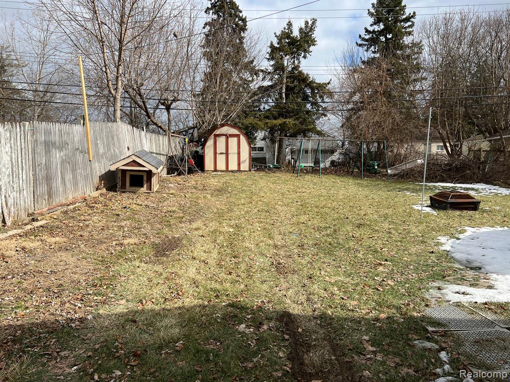 614 STIRLING Street, Pontiac, MI 48340 — Photo 2