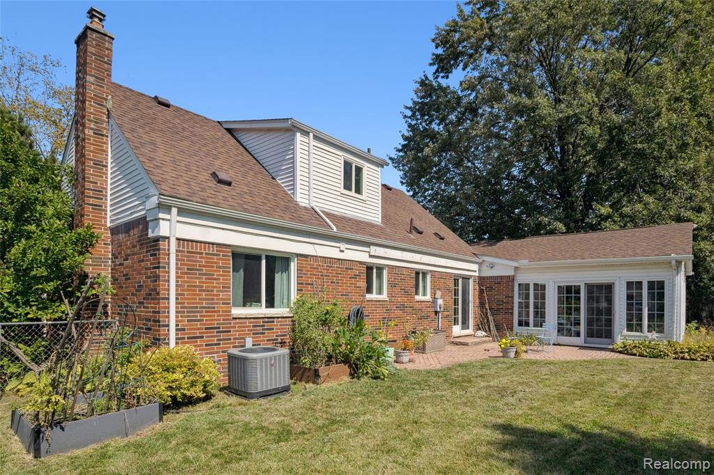 23346 Demley Drive, Clinton Twp, MI 48035 — Photo 28