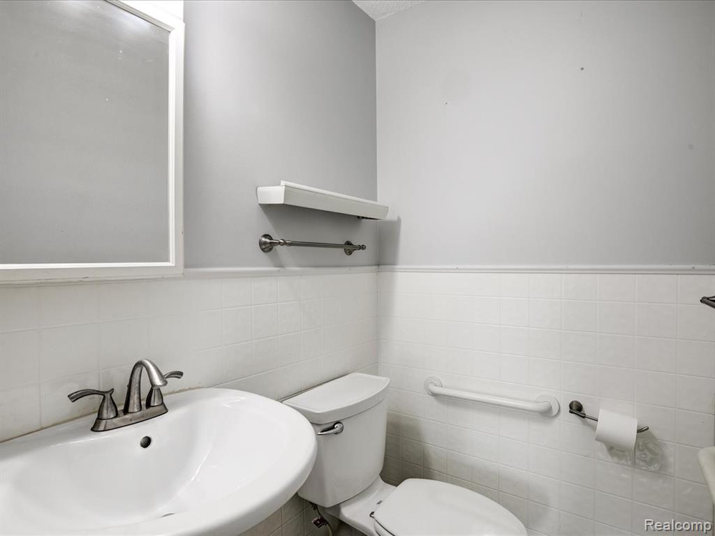 1900 River Road, Building C, Unit 2, Marysville, MI 48040 — Photo 14