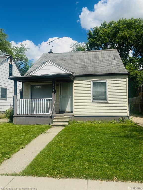 8068 Stahelin Avenue, Detroit, MI 48228 — front exterior