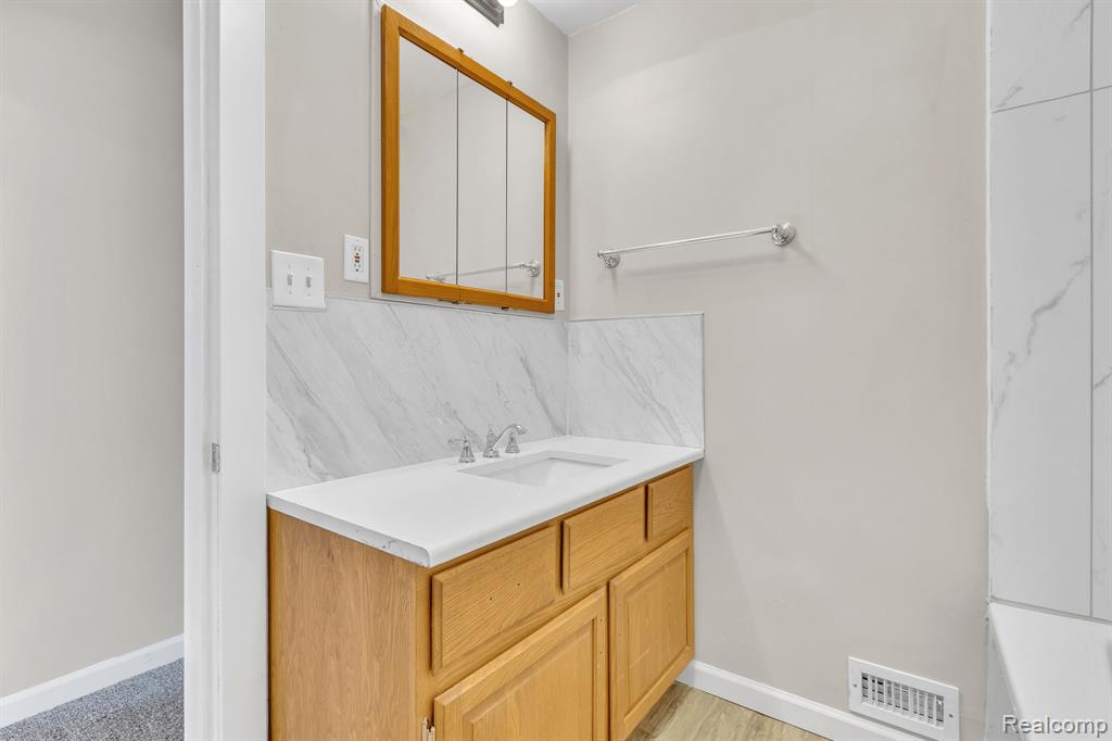 4050 Lillibridge Street, Detroit, MI 48214 — Photo 18