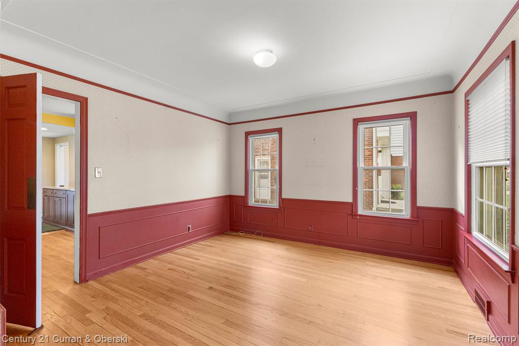 645 ELMWOOD Street, Dearborn, MI 48124 — Photo 9